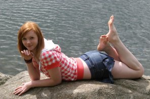 amateur pic Posing on the rocks