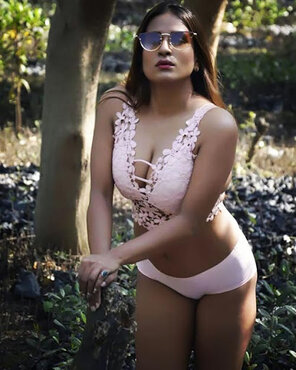 photo amateur muskan agarwal in bikini ullu app palang tod bekaaboo dil hot indian actress (38)
