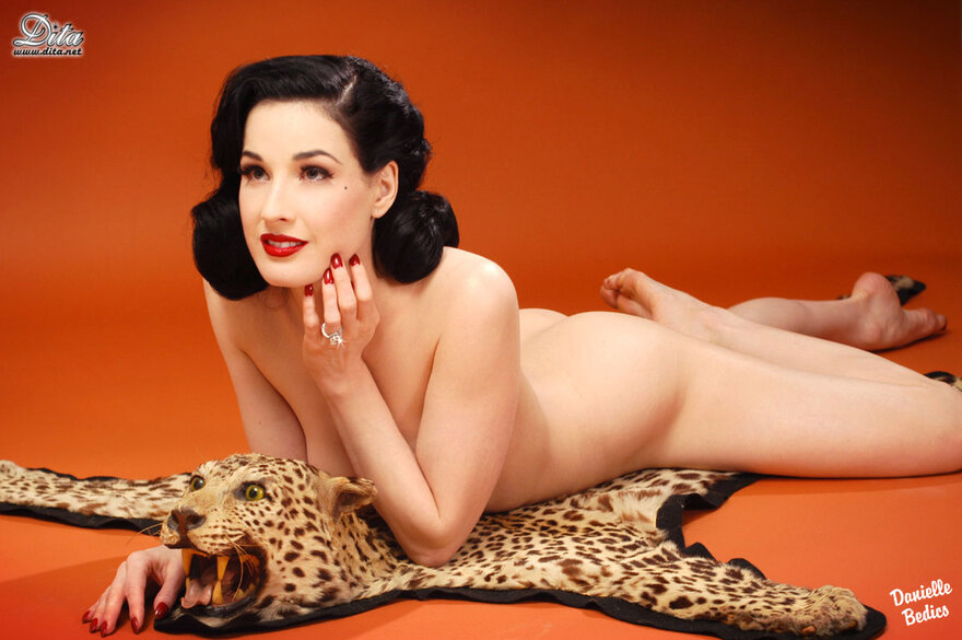 Dita Von Teese beast2 (2)