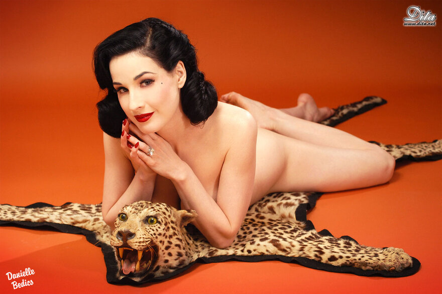 Dita Von Teese beast2 (5)