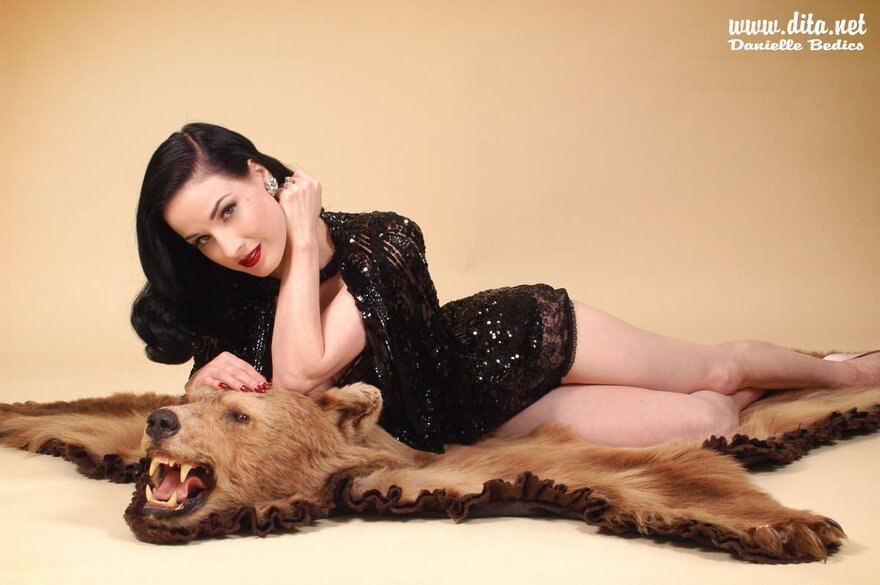 Dita Von Teese beast2 (18)
