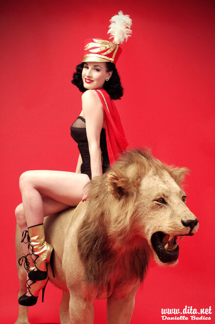 Dita Von Teese beast3 (2)