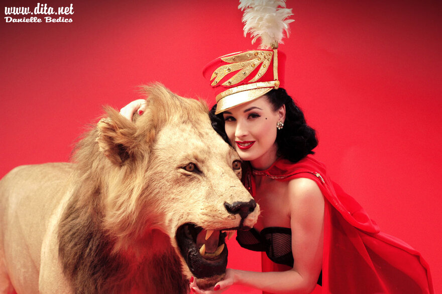 Dita Von Teese beast3 (6)