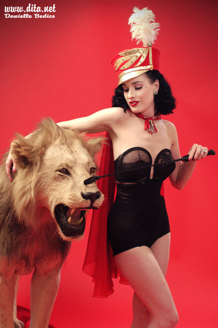 Dita Von Teese beast3 (7)