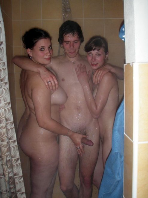 Threesome In The Shower Porno Fotos Eporner