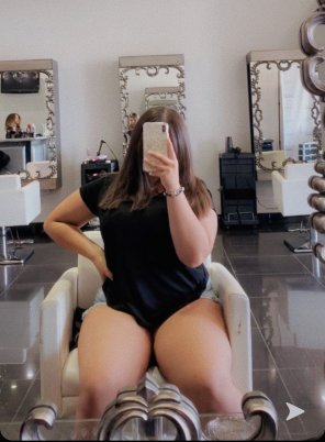 amateur pic Filling up that chair