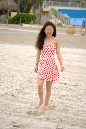 zdjęcie amatorskie Asian Teen Lulu Chu 1