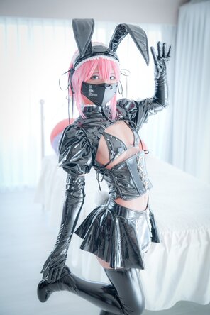 foto amatoriale 死体ちゃん - Bunnygirl Pink Hair01