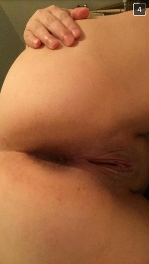 amateur-Foto How many licks does it take to get me to cum ?