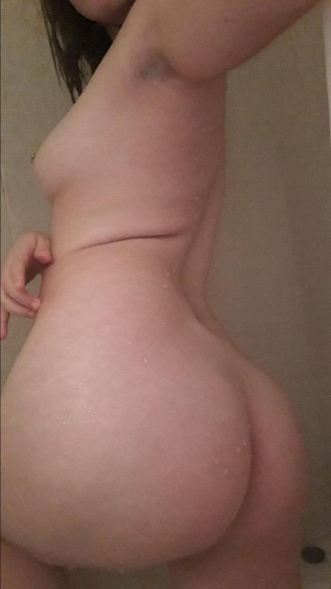 Belive me, this little ass can take really big things ;)