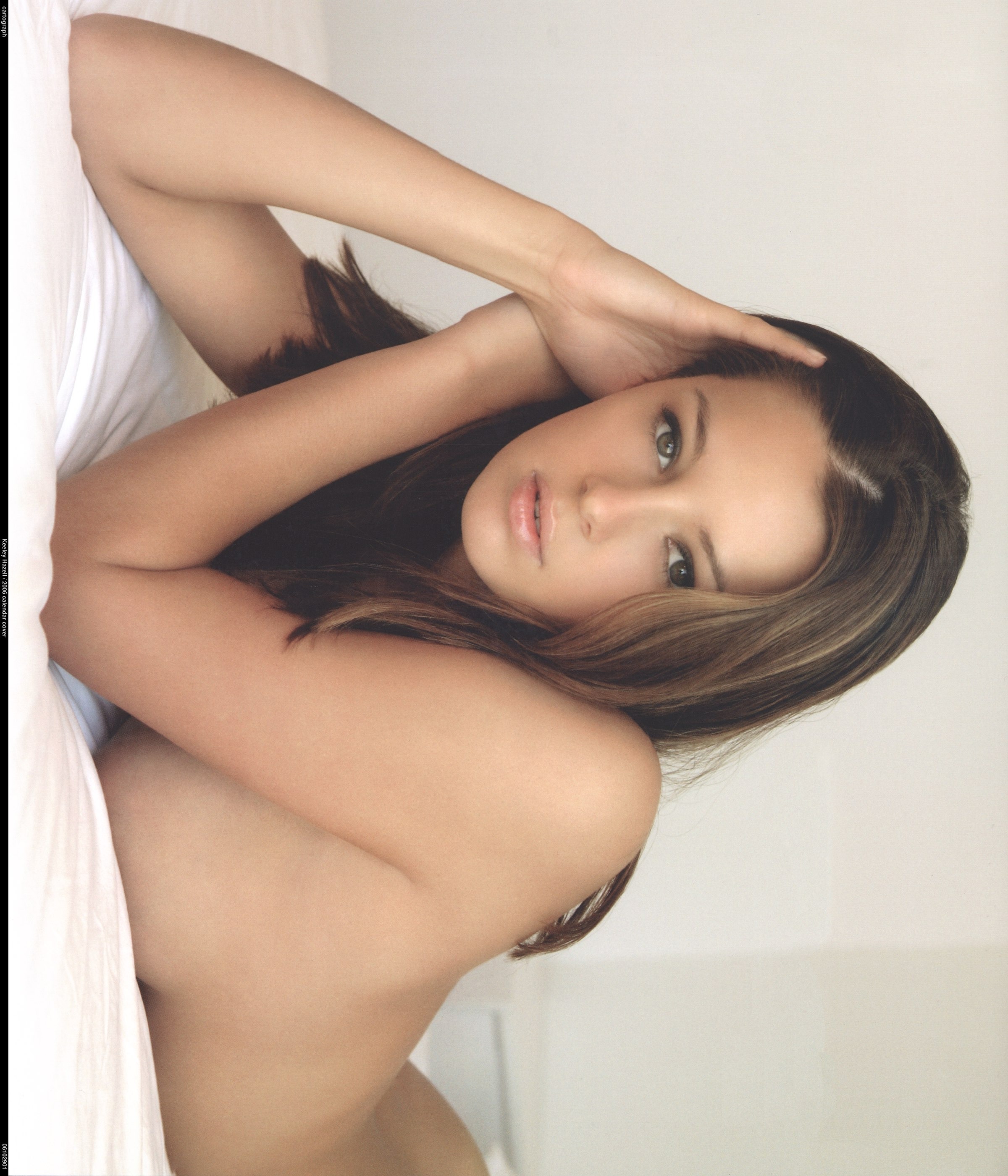 amateur photo Keeley Hazel Rotate3