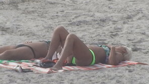 2020 Beach girls pictures(1026)