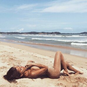 amateur photo Viki-Odintcova-Topless-on-Beach-2