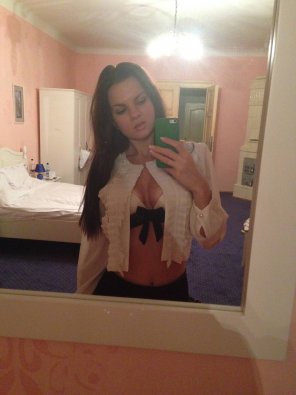 foto amadora Mirror Selfie Shoulder Long hair 
