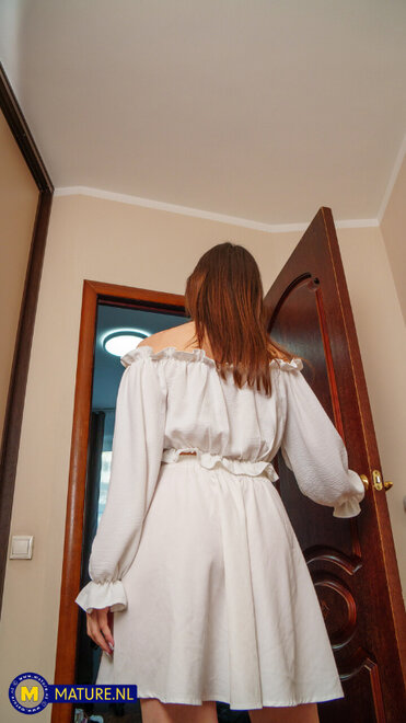 Tall lesbian MILF Isadora gives oral pleasure to her stepdaughter Maddy Nelson