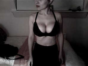 amateur photo Skinny and busty