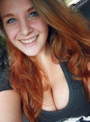 amateur pic Blue eyes and nice smile