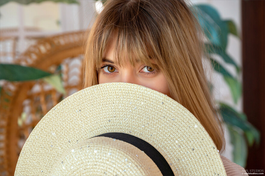 Avery_Understated-Ecstasy_042