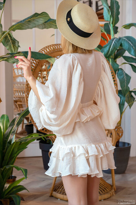 Avery_Understated-Ecstasy_045