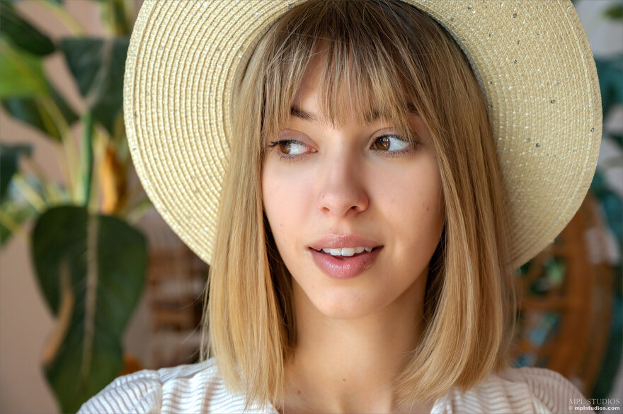 Avery_Understated-Ecstasy_048