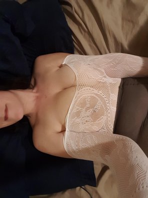 amateur pic Does white make me look innocent? [Image]