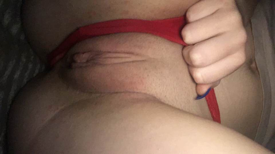 My Virgin Pussy - My girl wanted to tease me with her virgin pussy. She succeeded Porn Pic -  EPORNER