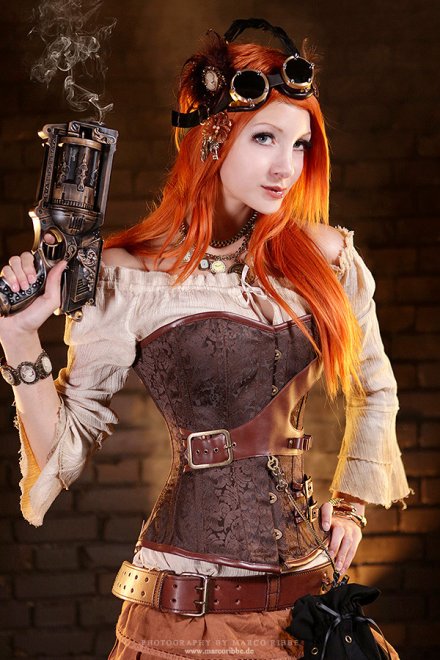 Steampunk Red nude