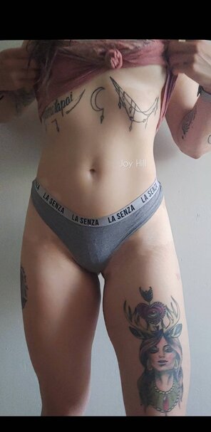 foto amateur I've worked pretty hard to make these thick thighs strong