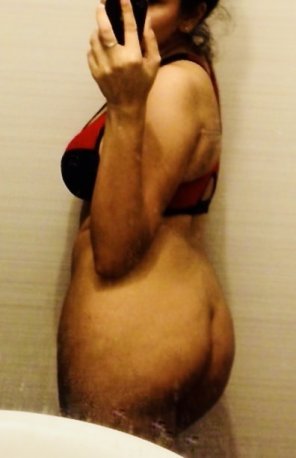 foto amadora [F]orgot to wear my panties!!