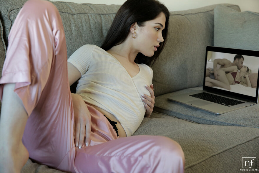 threesome_to_make_her_cum_006