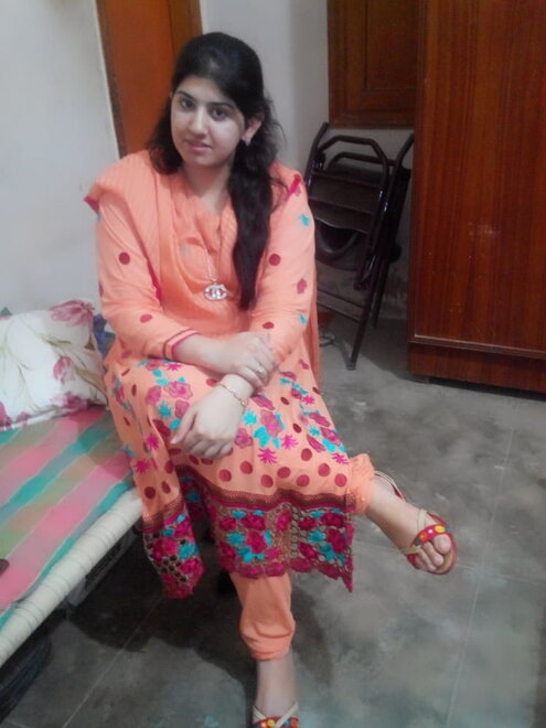 Paki (20) nude