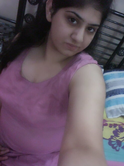 Paki (48) nude