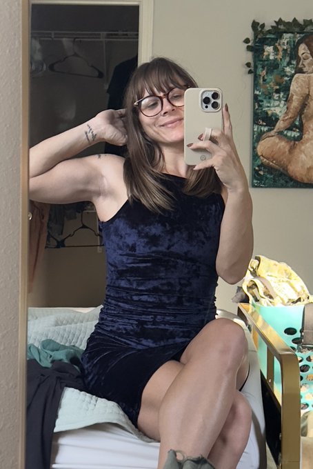 amateur photo 1000077736
