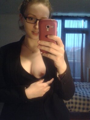 amateur pic Glasses only make it easier to see nip slips... ;)