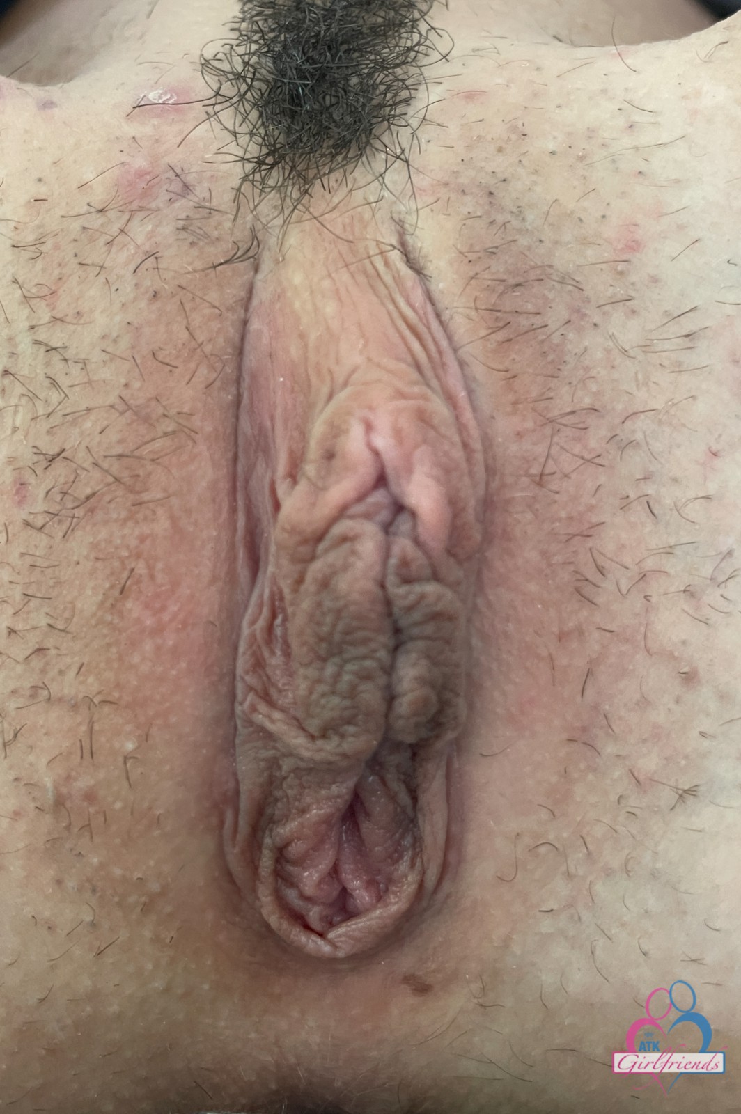 amateur photo mac019ATK_394197072