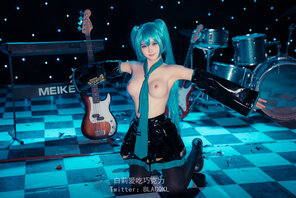 amateurfoto BLACQKL - Hatsune Miku (98)