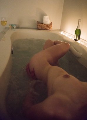 amateurfoto Little more hot tub action <3