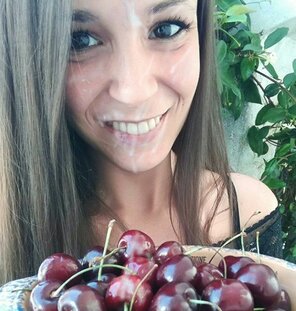 amateur photo I asked my friends if they wanted some cherries and this was the result.. Anyone here wants some maybe?