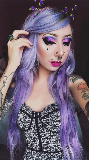 foto amatoriale Purple Hair