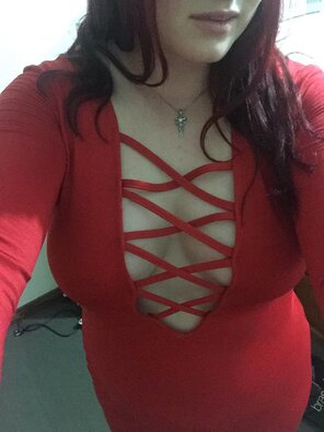 amateur pic They always want to pop out and say hi in this dress