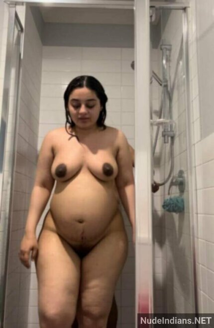 desi-muslim-nude-bhabhi-pictures-of-big-fat-ass-and-tits-32