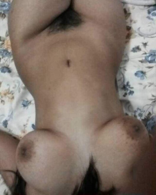 jhaanton-wali-chut-aur-big-boobs-photo