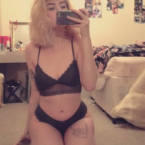 photo amateur Blonde in lingerie