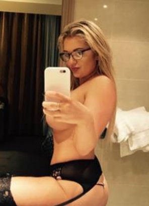 amateur-Foto Clothing Selfie Lingerie Blond Undergarment 