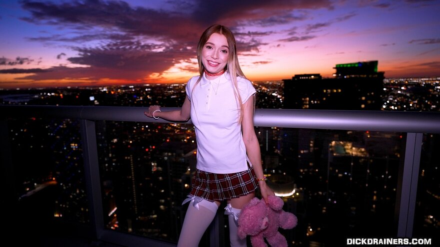 4xd4x0087.00_04_43_47.still300