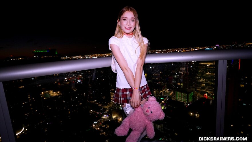 4xd4x0087.00_17_47_25.still354