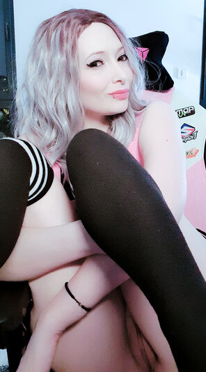 amateur pic Cuty pussy here <3 [self]