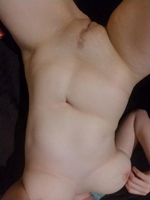 [f] love showing off these pale curves