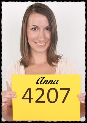 アマチュア写真 4207 Anna (1)