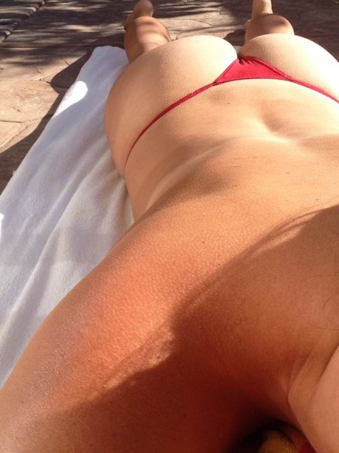 Undergarment Sun tanning Close-up Thigh